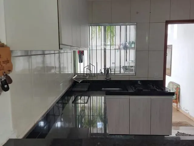 Casa 3 quartos e 2 banheiros, à venda, no bairro Vila Brasileira em Mogi das Cruzes