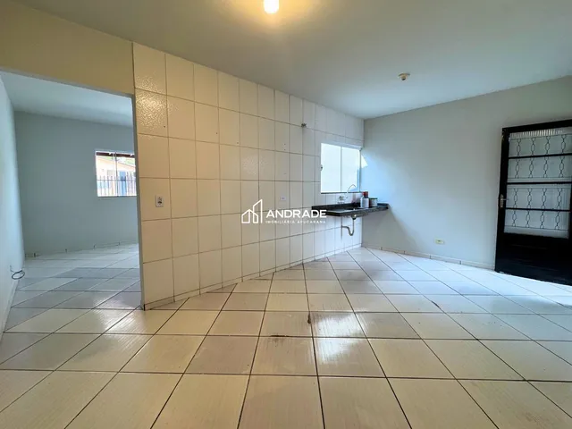 Casa com 110m² 2 quartos e 1 banheiro, à venda, no bairro Jardim Tibagi em Apucarana