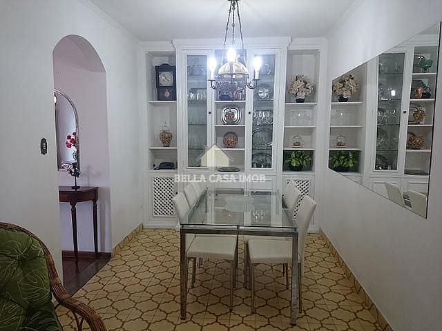 Casa à venda com 3 quartos, 285m² - Foto 2