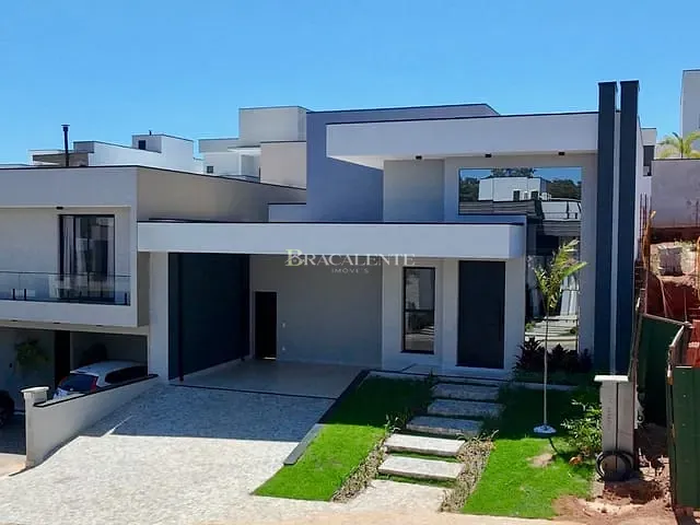 Casa 3 quartos e 4 banheiros, à venda, no bairro Roncáglia em Valinhos