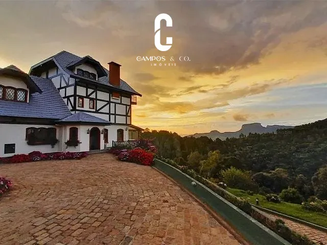 Casa com 14611m² 7 quartos e 8 banheiros, à venda, no bairro Parque monterei em Campos Do Jordão