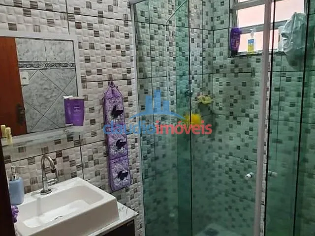 Casa com 360m² 2 quartos e 2 banheiros, à venda, no bairro Vista Alegre em Barra Mansa