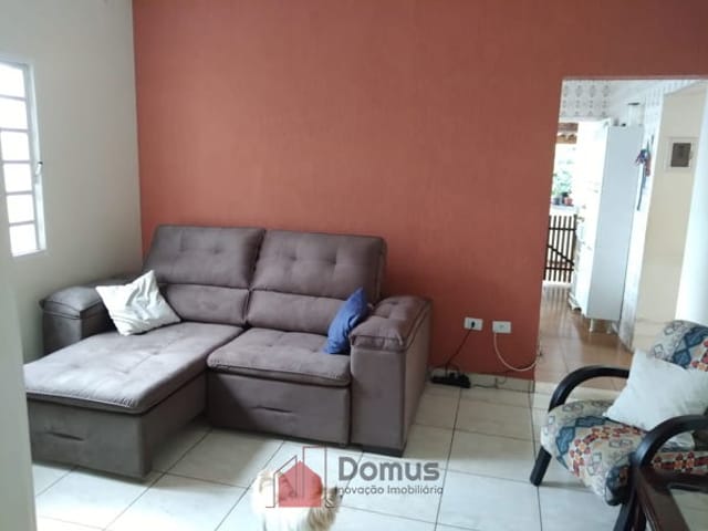Casa com 360m², à venda, no bairro Parque São Domingos em Pindamonhangaba