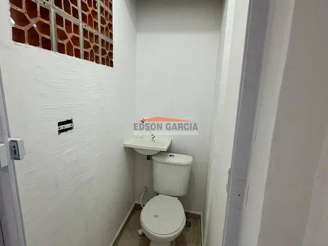 Casa 2 quartos e 2 banheiros, para alugar, no bairro Jardim Santa Marta em Sorocaba