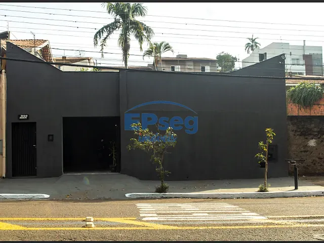 Casa com 360m² 1 quarto e 2 banheiros, à venda, no bairro Portal de Versalhes 2 em Londrina