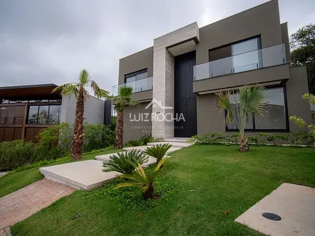 Casa com 617m² 4 quartos e 5 banheiros, à venda, no bairro Granja Viana em Carapicuíba