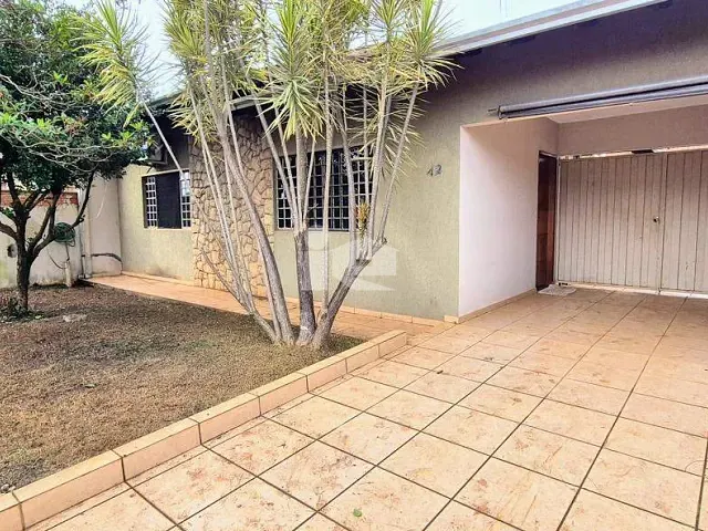 Casa com 300m² 3 quartos e 3 banheiros, à venda, no bairro Jardim Capricornio em Rolândia