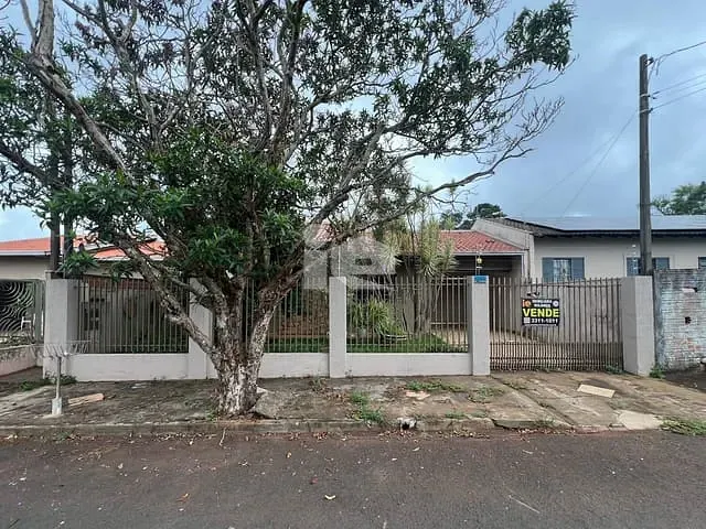Casa com 300m² 3 quartos e 3 banheiros, à venda, no bairro Jardim Capricornio em Rolândia