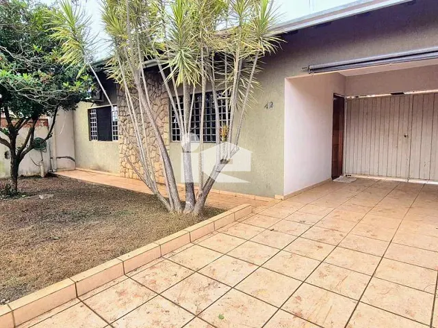 Casa com 300m² 3 quartos e 3 banheiros, à venda, no bairro Jardim Capricornio em Rolândia