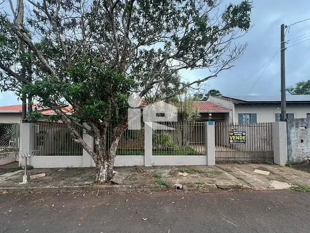 Casa com 300m² 3 quartos e 3 banheiros, à venda, no bairro Jardim Capricornio em Rolândia