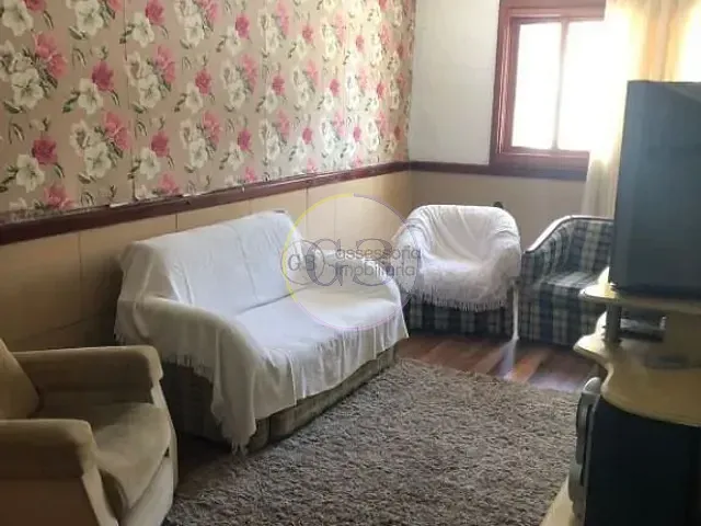 Casa com 400m² 4 quartos e 3 banheiros, para alugar, no bairro Areal em Pelotas
