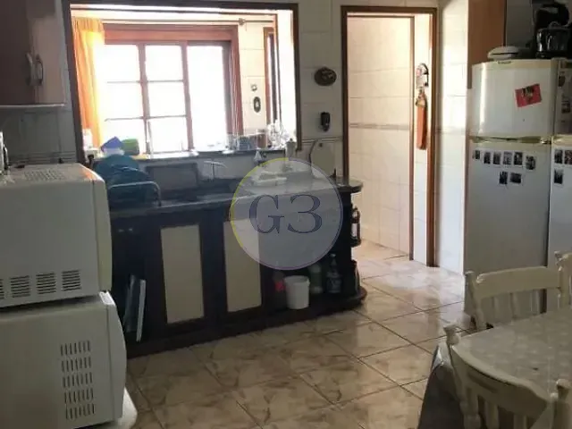 Casa com 400m² 4 quartos e 3 banheiros, para alugar, no bairro Areal em Pelotas