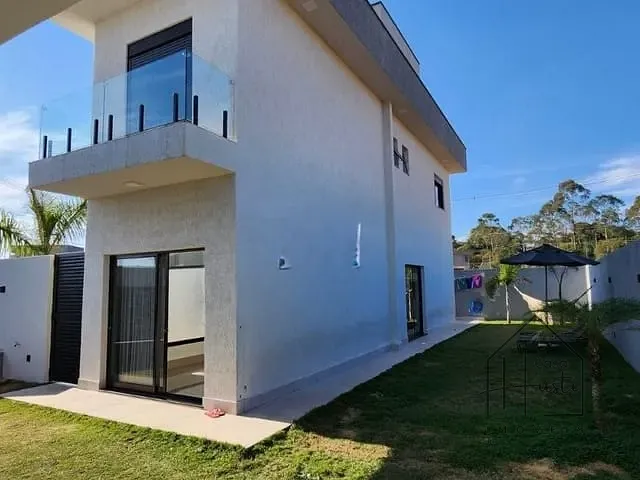Casa com 370m² 4 quartos e 4 banheiros, à venda, no bairro Casa Blanca em Vargem Grande Paulista