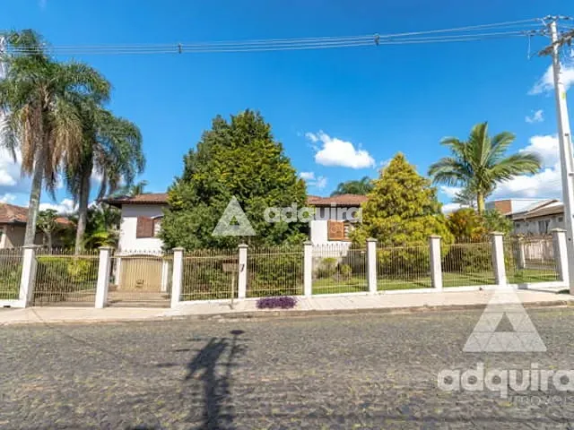 Casa com 924m² 4 quartos e 6 banheiros, à venda, no bairro Centro em Ponta Grossa