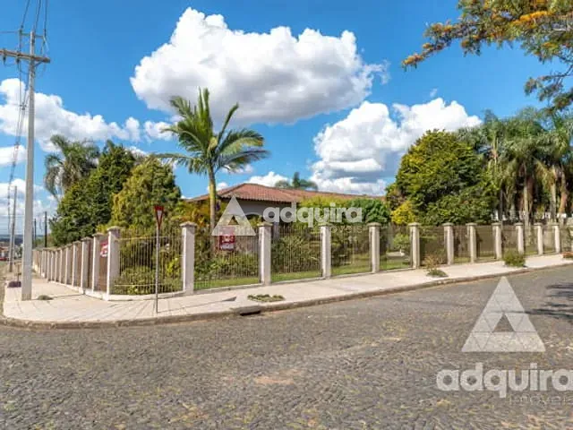 Casa com 924m² 4 quartos e 6 banheiros, à venda, no bairro Centro em Ponta Grossa