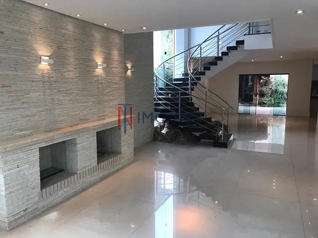 Casa com 642m² 4 quartos e 2 banheiros, à venda, no bairro Atibaia Jardim em Atibaia