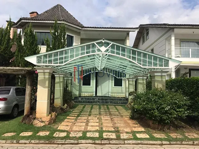 Casa com 642m² 4 quartos e 2 banheiros, à venda, no bairro Atibaia Jardim em Atibaia