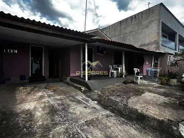 Casa 4 quartos e 3 banheiros, à venda, no bairro Costeira em Araucária