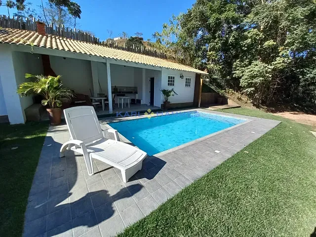 Casa com 2950m² 4 quartos e 6 banheiros, à venda, no bairro Pedro do Rio em Petrópolis