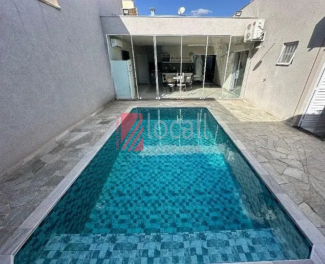 Casa com 3 quartos à venda, 192m² — foto 2 de 26