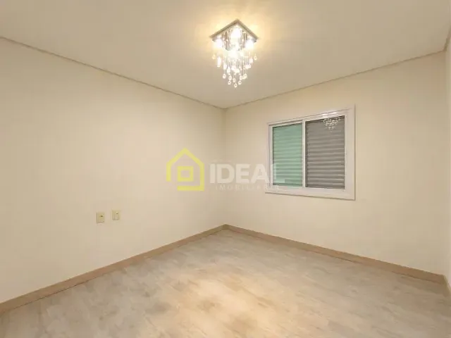 Casa com 180m² 3 quartos e 3 banheiros, para alugar, no bairro Primavera em Concórdia