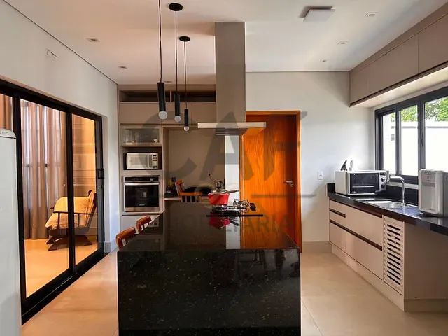 Casa com 450m² 4 quartos e 5 banheiros, à venda, no bairro Condomínio Nova Holanda em Holambra