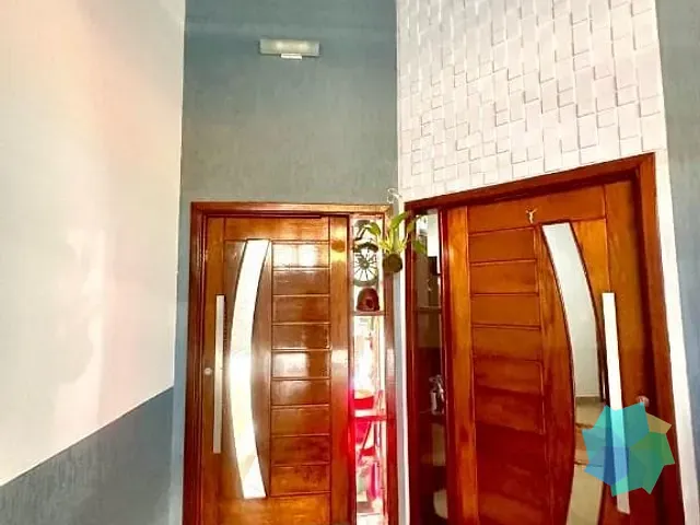 Casa com 180m² 3 quartos e 2 banheiros, à venda, no bairro Jardim Nair Maria em Salto
