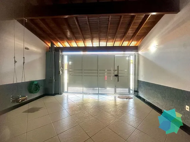 Casa com 180m² 3 quartos e 2 banheiros, à venda, no bairro Jardim Nair Maria em Salto