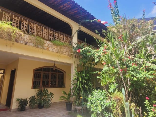 Casa com 584m² 4 quartos e 4 banheiros, à venda, no bairro Vila Valqueire em Rio de Janeiro