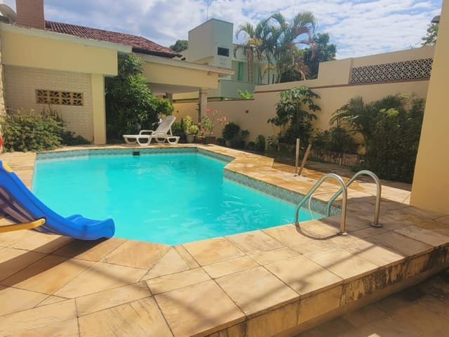 Casa com 584m² 4 quartos e 4 banheiros, à venda, no bairro Vila Valqueire em Rio de Janeiro