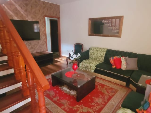 Casa com 584m² 4 quartos e 4 banheiros, à venda, no bairro Vila Valqueire em Rio de Janeiro