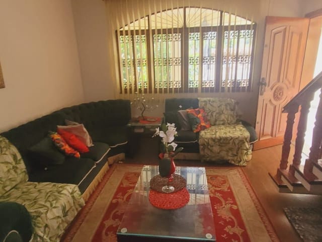 Casa com 584m² 4 quartos e 4 banheiros, à venda, no bairro Vila Valqueire em Rio de Janeiro