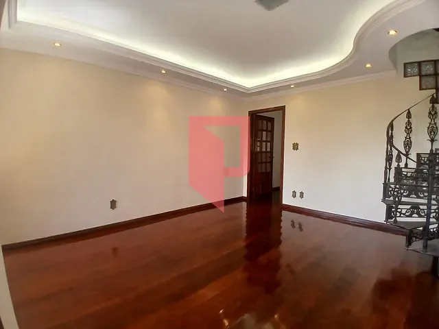 Casa com 390m² 4 quartos e 3 banheiros, à venda, no bairro Caiçaras em Belo Horizonte