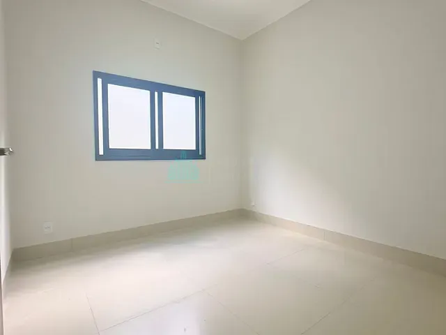 Casa 3 quartos e 2 banheiros, à venda, no bairro Loteamento Residencial Jardim Laranjeiras em Catalão