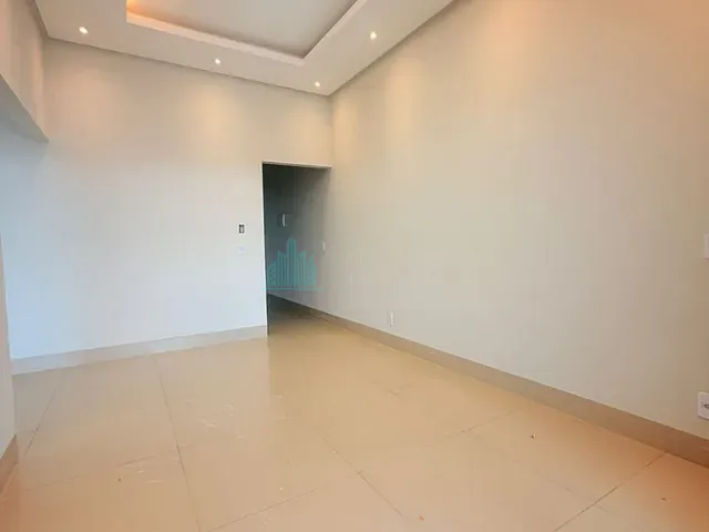 Casa 3 quartos e 2 banheiros, à venda, no bairro Loteamento Residencial Jardim Laranjeiras em Catalão