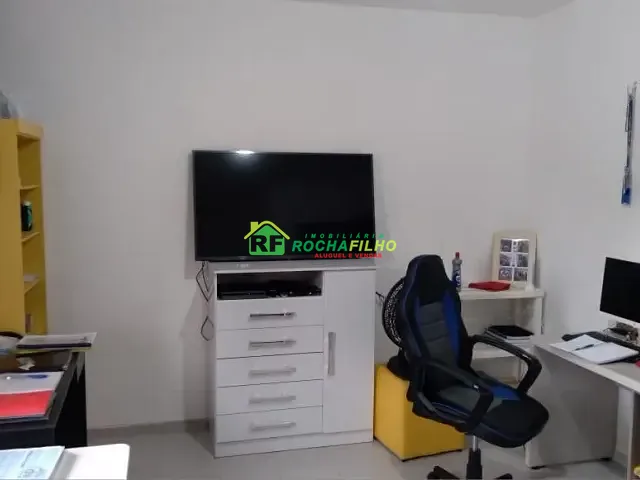 Casa com 300m² 6 quartos e 2 banheiros, à venda, no bairro Lorival Parente em Teresina
