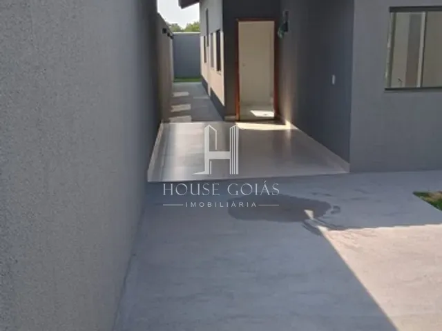Casa com 180m² 3 quartos e 2 banheiros, à venda, no bairro Garavelo Residencial Park em Aparecida de Goiânia