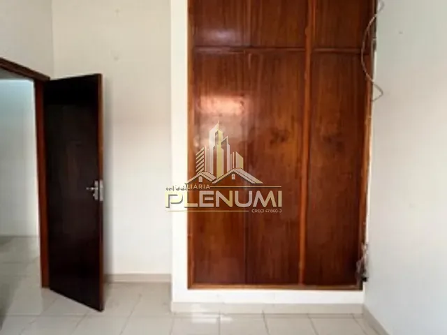 Casa com 210m² 3 quartos e 2 banheiros, à venda, no bairro Jardim Claret em Rio Claro