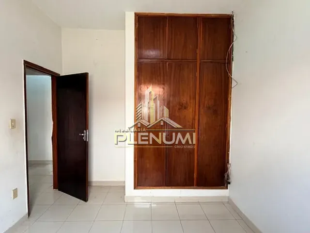 Casa com 210m² 3 quartos e 2 banheiros, à venda, no bairro Jardim Claret em Rio Claro