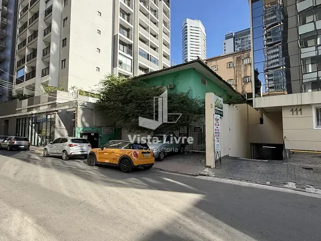Casa com 586m² 4 quartos e 7 banheiros, à venda, no bairro Pinheiros em São Paulo