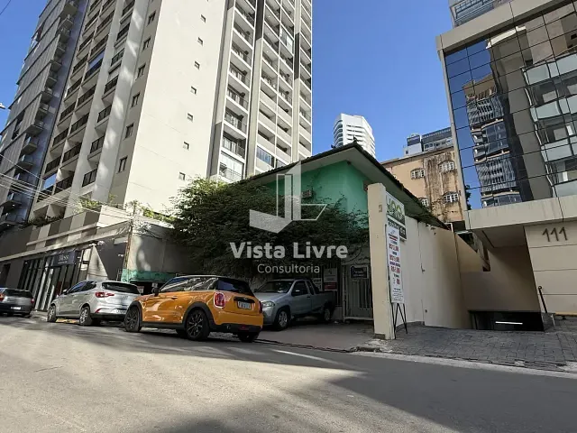 Casa com 586m² 4 quartos e 7 banheiros, à venda, no bairro Pinheiros em São Paulo