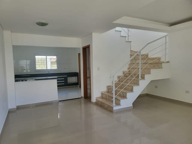 Casa com 119m² 3 quartos e 2 banheiros, à venda, no bairro Vila Areao em Taubaté