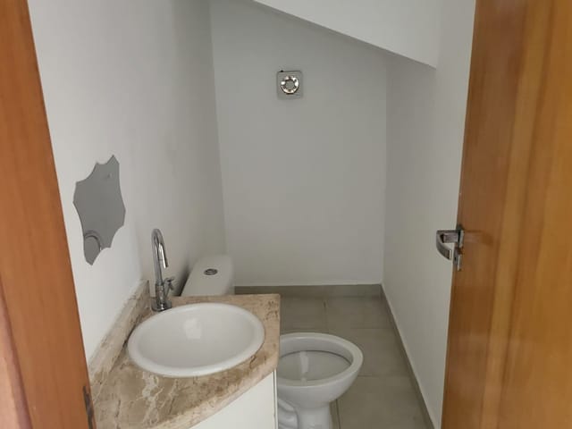 Casa com 119m² 3 quartos e 2 banheiros, à venda, no bairro Vila Areao em Taubaté