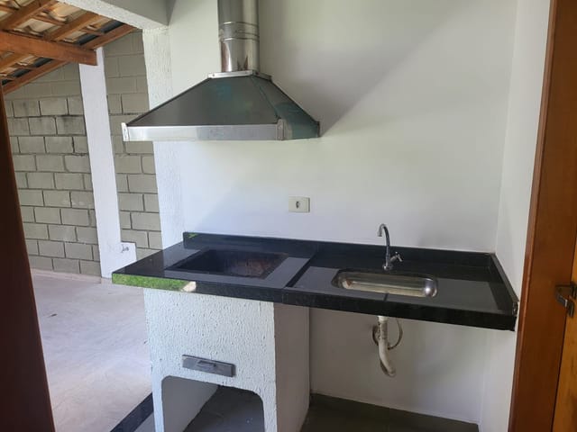 Casa com 119m² 3 quartos e 2 banheiros, à venda, no bairro Vila Areao em Taubaté