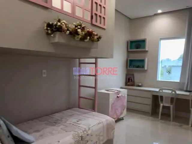 Casa com 405m² 4 quartos e 5 banheiros, à venda, no bairro Salobrinho em Ilhéus