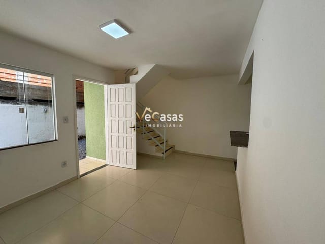 Casa com 90m² 2 quartos e 2 banheiros, à venda, no bairro Maria Turri em Rio das Ostras