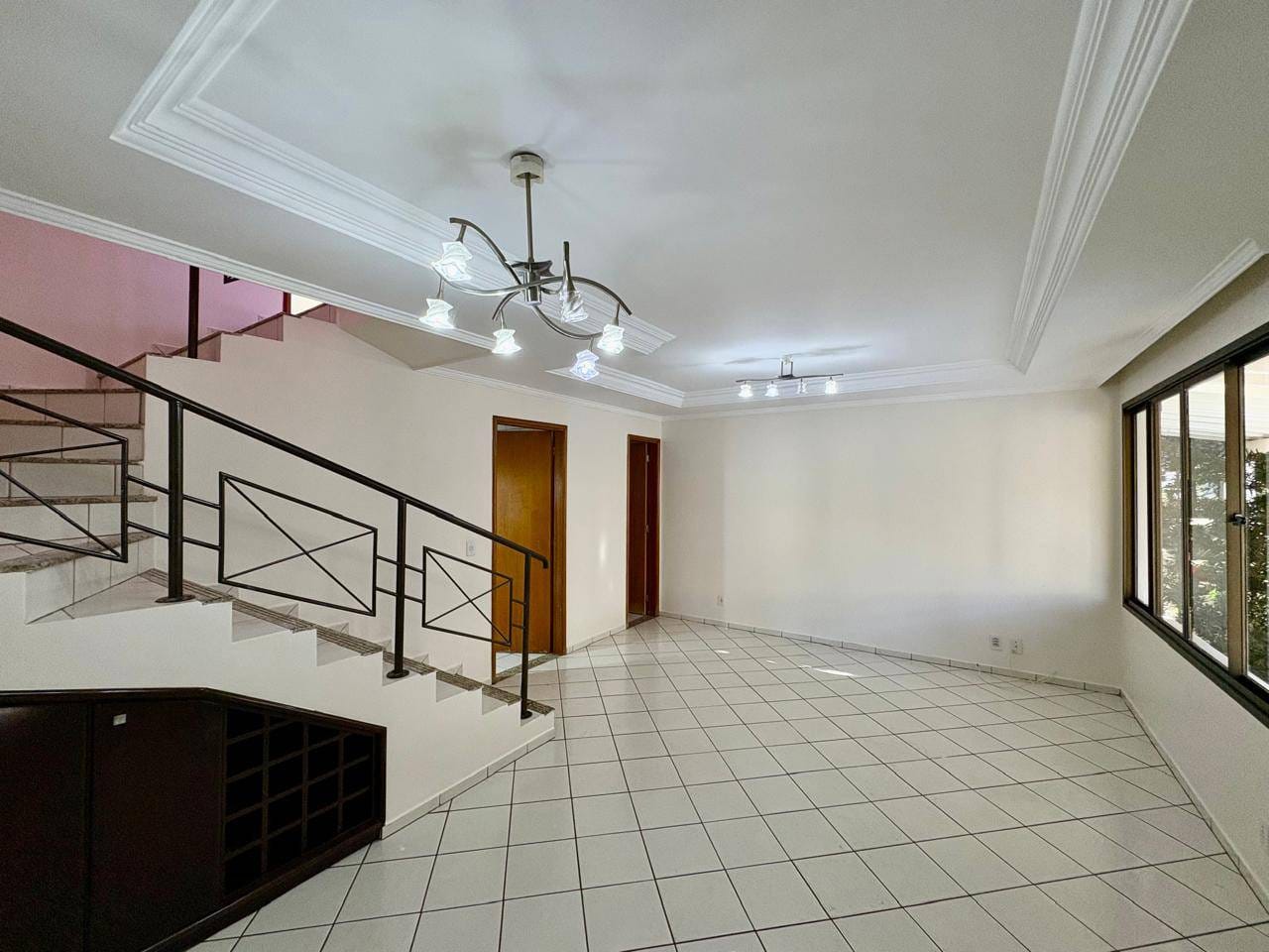 Casa à venda com 3 quartos, 120m² - Foto 2