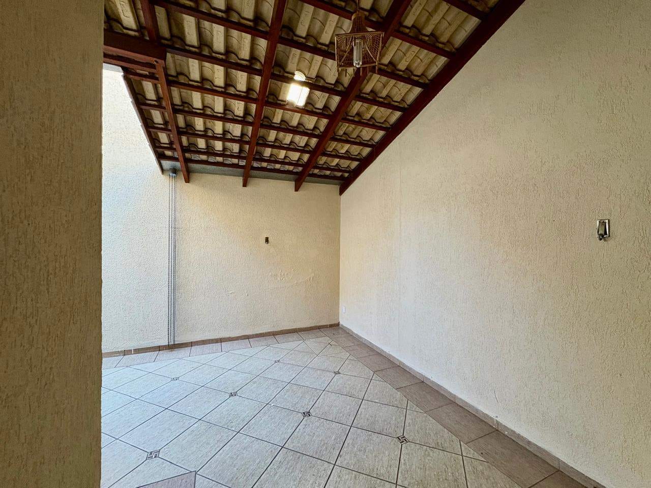 Casa à venda com 3 quartos, 120m² - Foto 5