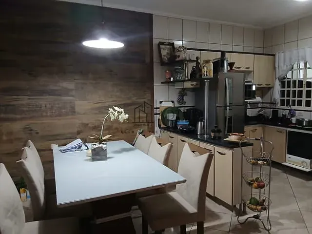 Casa 2 quartos e 2 banheiros, à venda, no bairro Vila Nova Cintra em Mogi das Cruzes