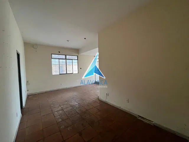 Casa com 780m² 8 quartos e 5 banheiros, para alugar, no bairro Centro em Governador Valadares